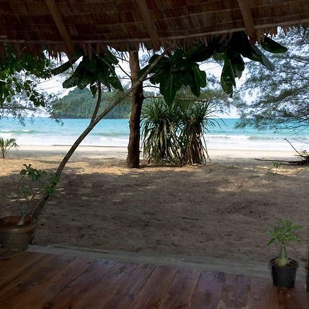 Tawan Bar And Bungalow Otel Ko Phra Thong Dış mekan fotoğraf