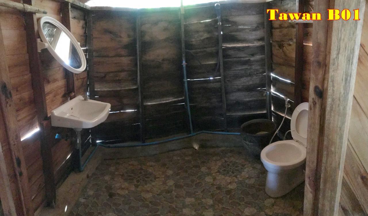 Tawan Bar And Bungalow Otel Ko Phra Thong Dış mekan fotoğraf