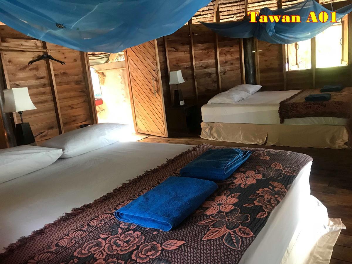 Tawan Bar And Bungalow Otel Ko Phra Thong Dış mekan fotoğraf
