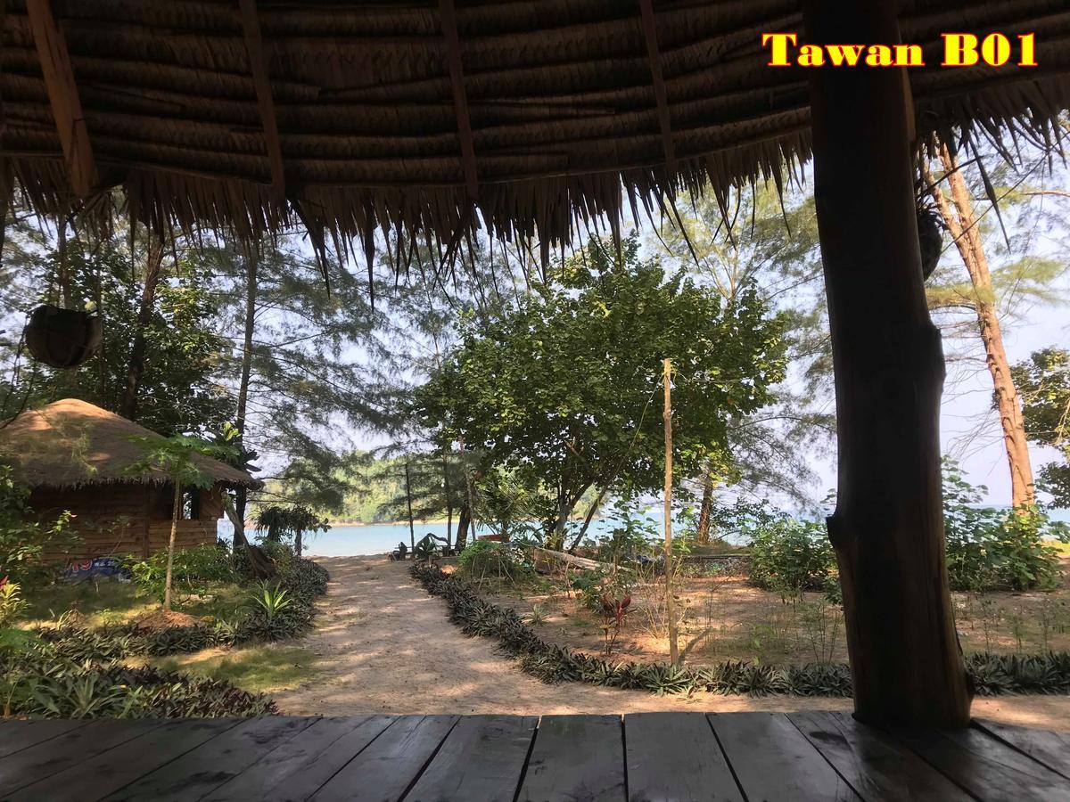 Tawan Bar And Bungalow Otel Ko Phra Thong Dış mekan fotoğraf