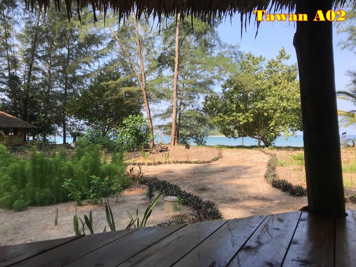 Tawan Bar And Bungalow Otel Ko Phra Thong Dış mekan fotoğraf